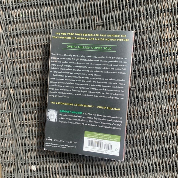 Wicked book - Picture 3 of 3